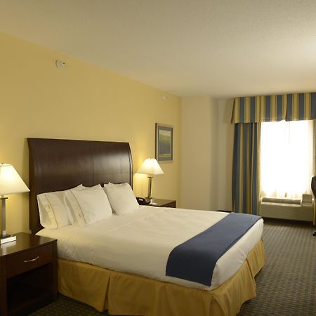 Holiday Inn Express & Suites Wilson-Downtown By Ihg Kültér fotó