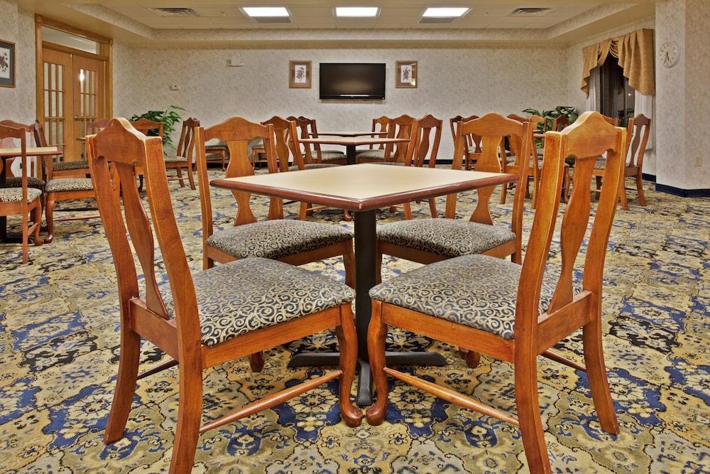 Holiday Inn Express & Suites Wilson-Downtown By Ihg Kültér fotó