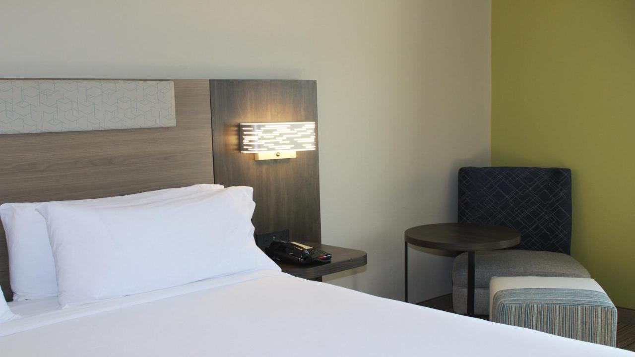 Holiday Inn Express & Suites Wilson-Downtown By Ihg Kültér fotó
