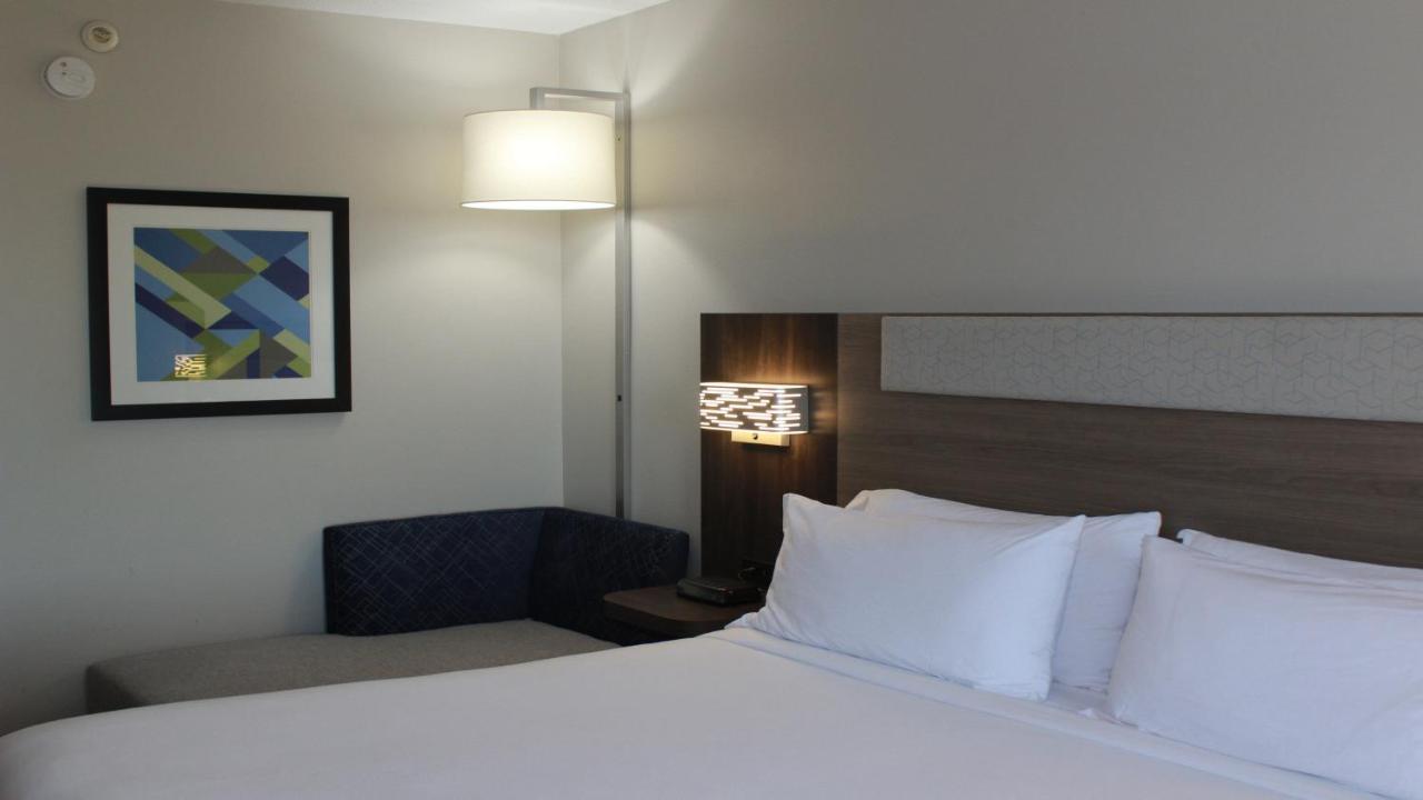 Holiday Inn Express & Suites Wilson-Downtown By Ihg Kültér fotó