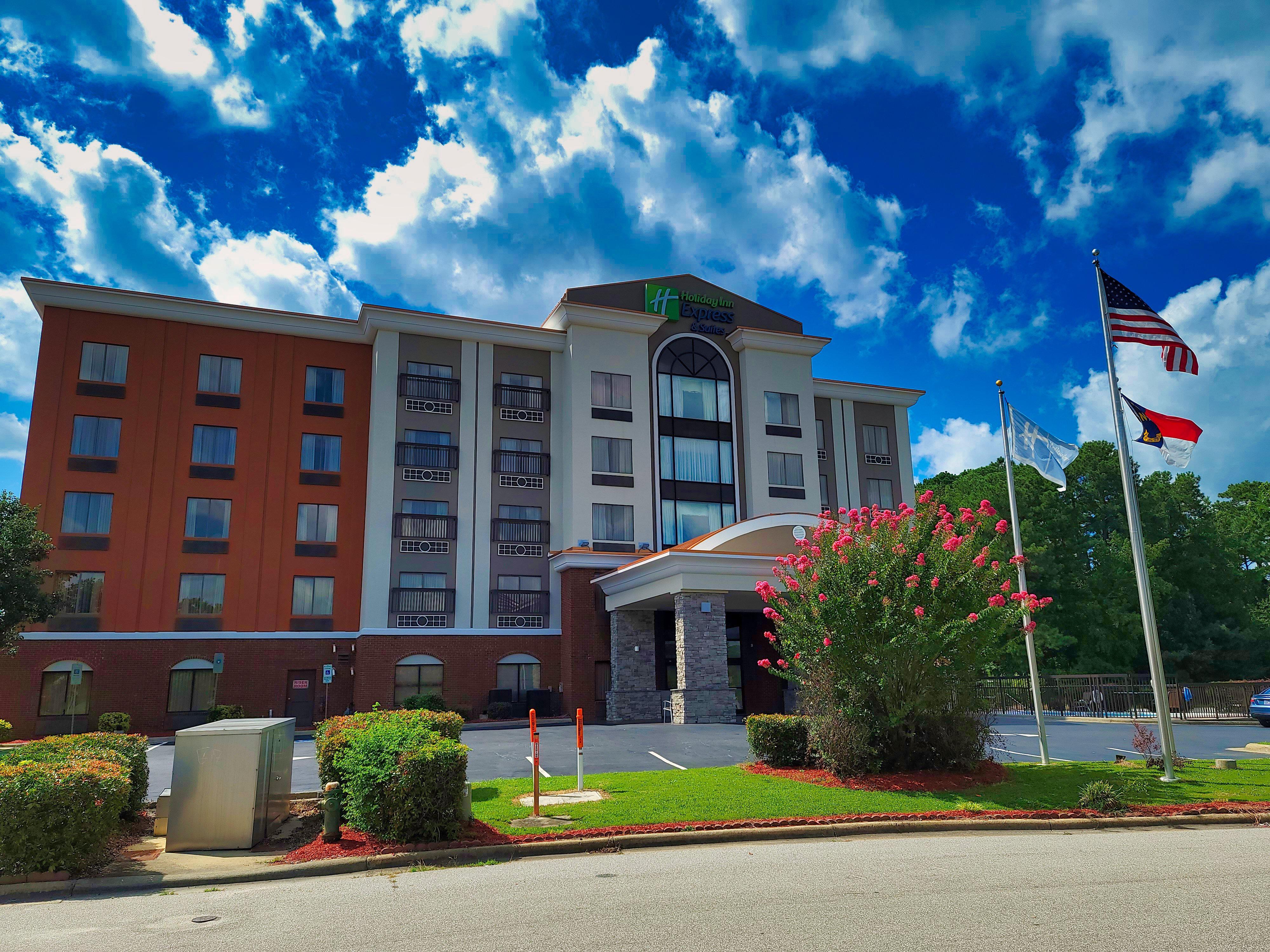 Holiday Inn Express & Suites Wilson-Downtown By Ihg Kültér fotó